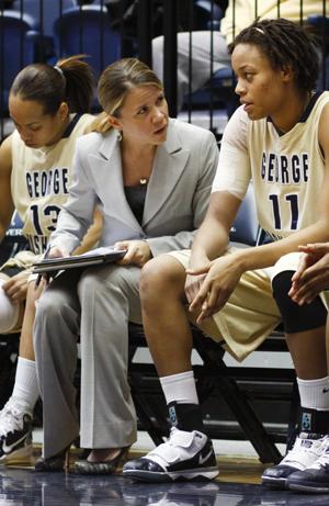 Assistant Coach katie Rokus, womens basketball, Brooke Wilson