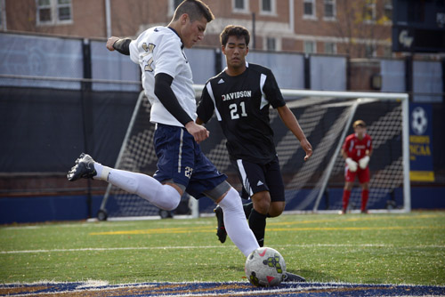 Sophomore midfielder/forward Garrett Heine takes a shot on goal. Francis Rivera | Senior Staff Photographer