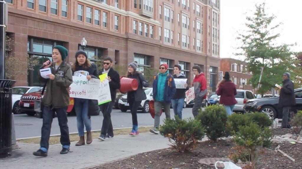 Protestors boycott local Wendys to raise awareness for farmworker abuses