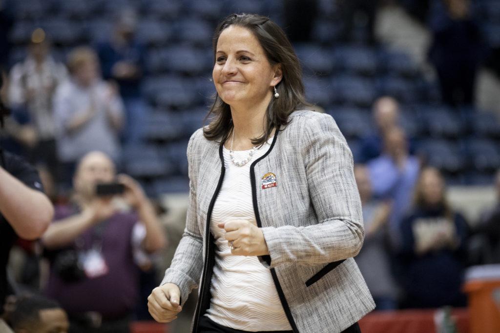 Jennifer Rizzotti will be an assistant coach for the womens national team.