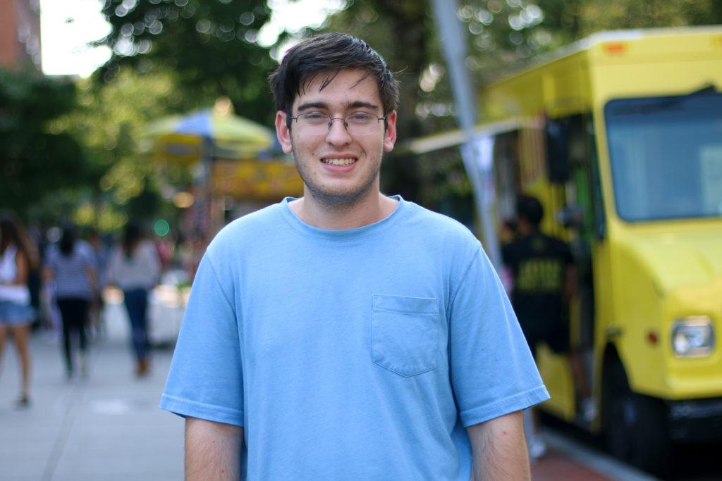 Zachary+Bernstein%2C+a+sophomore+who+keeps+a+kosher+diet%2C+said+he+has+had+to+make+compromises+to+keep+his+diet+since+coming+to+campus.+