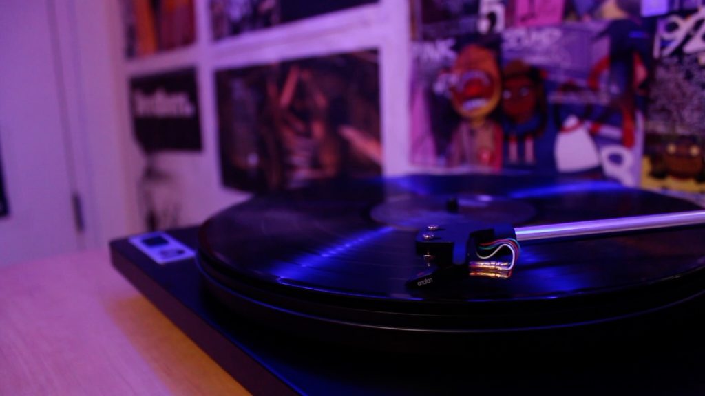 Student shares his preference for vinyl over digital music