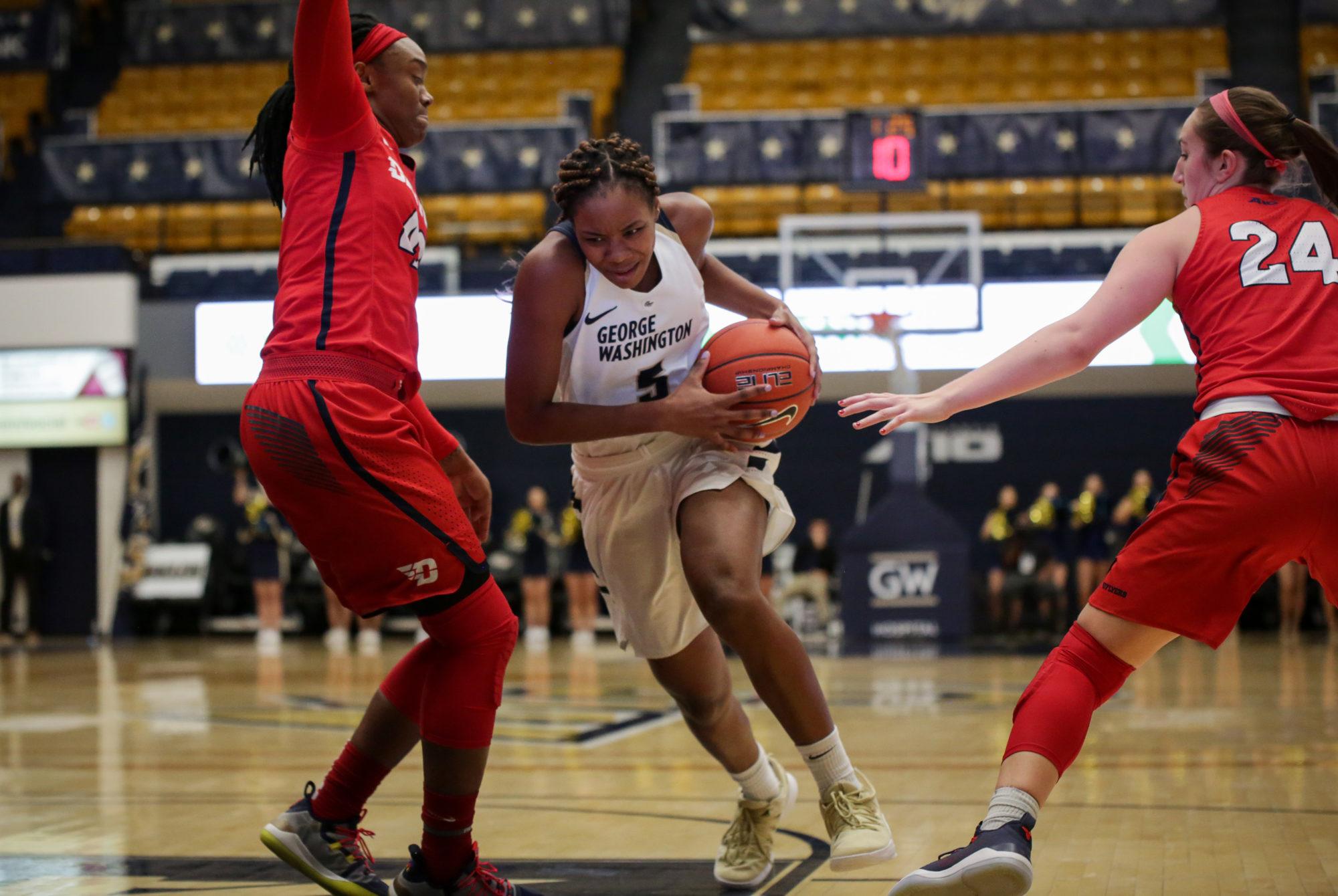 Womens Basketball Grinds Out One Point Win Over Dayton The Gw Hatchet