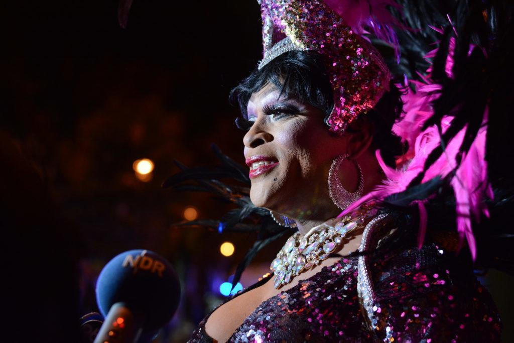 More than a 100 drag queens participated in Dupont Circles annual race. 