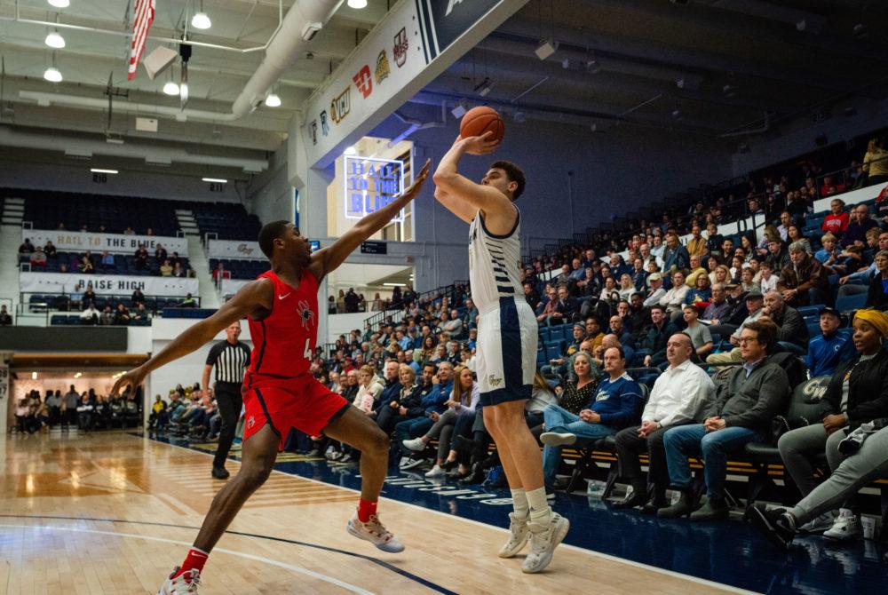 Dayton dominates men’s basketball in regular season finale – The GW Hatchet