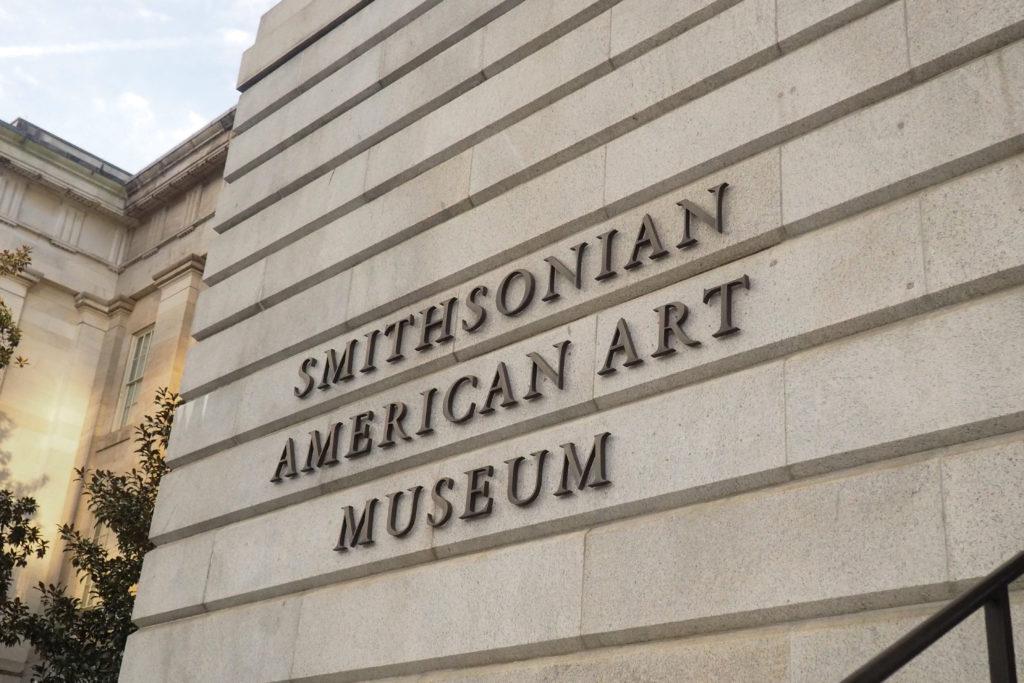 Stop+by+the+Smithsonian+American+Art+Museum+to+see+100+pieces+of+glass-based+artwork.