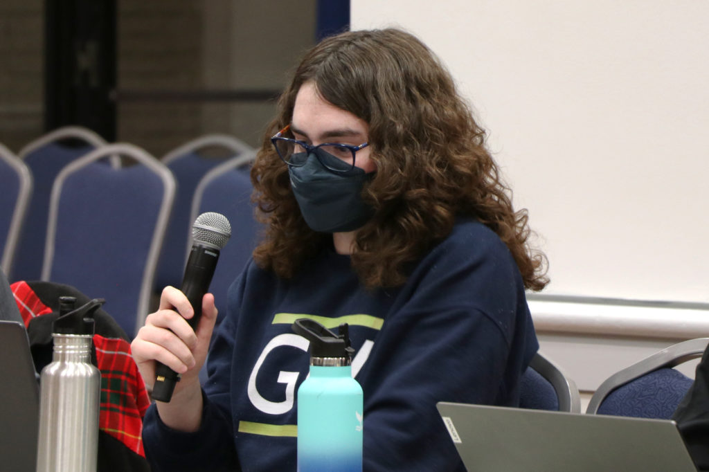 SA Sen. Sofia Packer, U-at-Large, sponsored the resolution urging officials to eliminate research funding from the fossil fuel industry. 