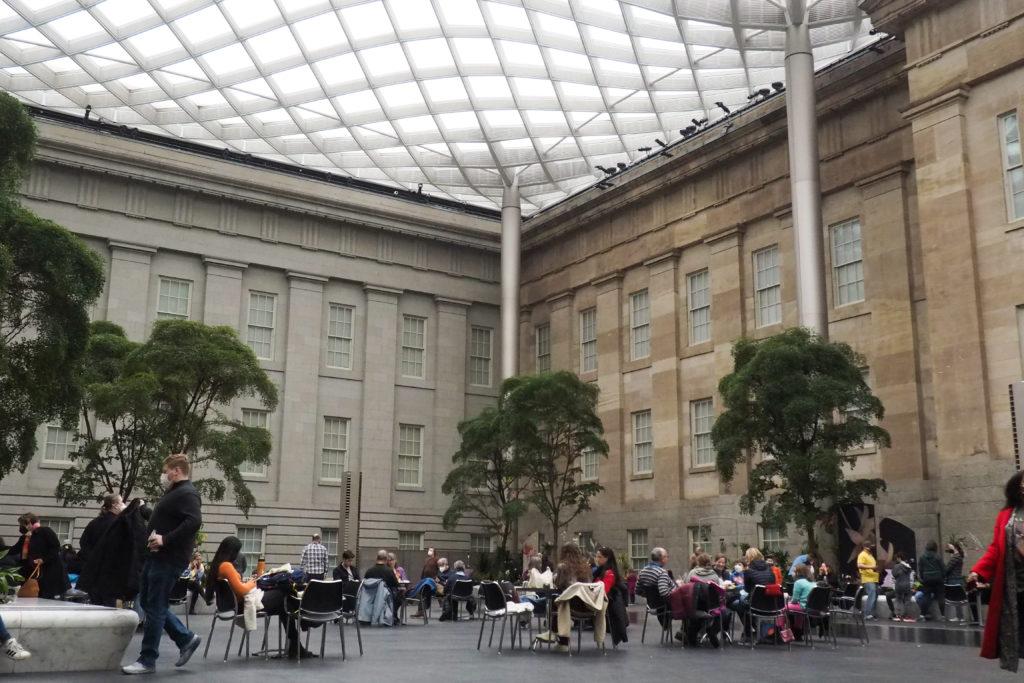 Spend+an+afternoon+at+the+indoor+Kogod+Courtyard%2C+nestled+between+the+National+Portrait+Gallery+and+the+American+Art+Museum.