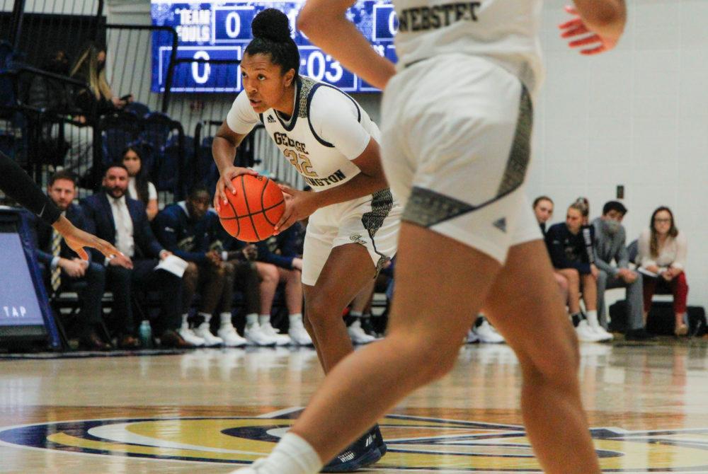 Womens Basketball Notches First Conference Win The Gw Hatchet