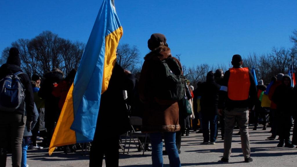 Protestors gather at Lincoln Memorial over Ukraine-Russia conflict