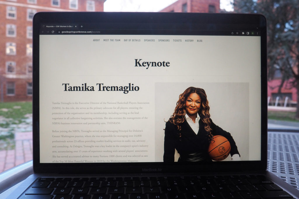 Tamika+Tremaglio%2C+the+executive+director+of+the+National+Basketball+Player%E2%80%99s+Association%2C+said+young+professionals+should+have+confidence+in+their+work+to+avoid+being+dragged+down+by+self-doubt.