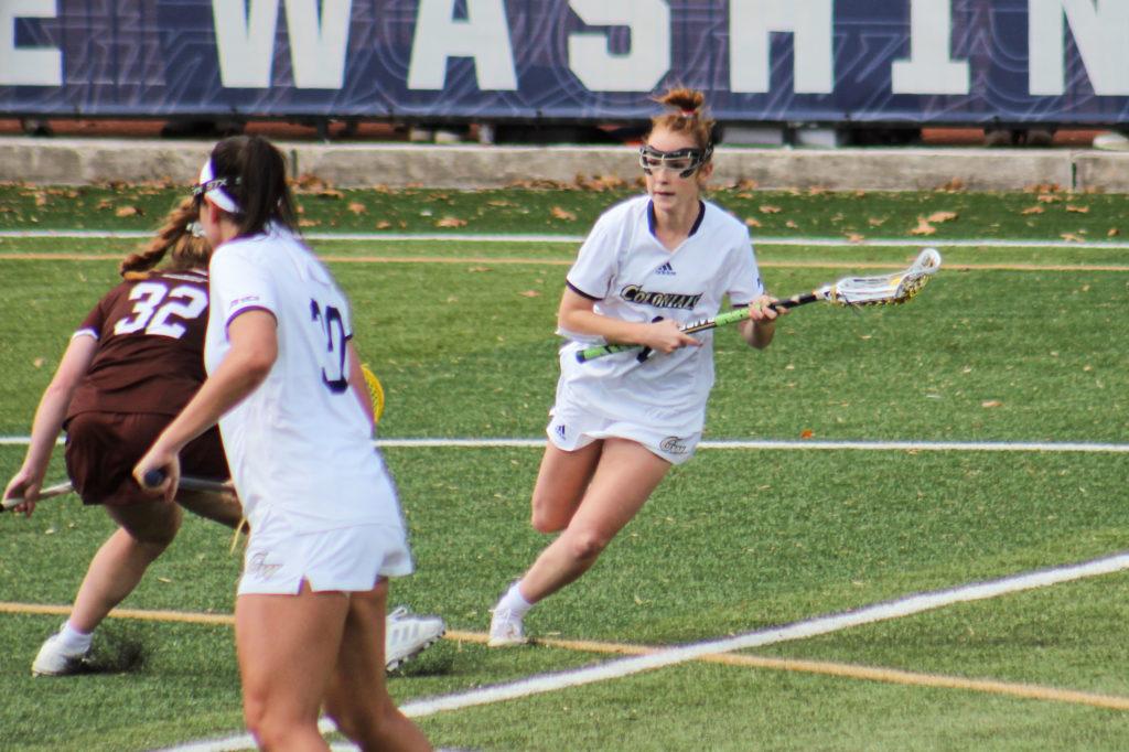 The Dukes (6-9, 3-5 A-10) emerged victorious in a 15–14 shootout, scoring five unanswered goals in the final 10 minutes of the game for their third consecutive win.