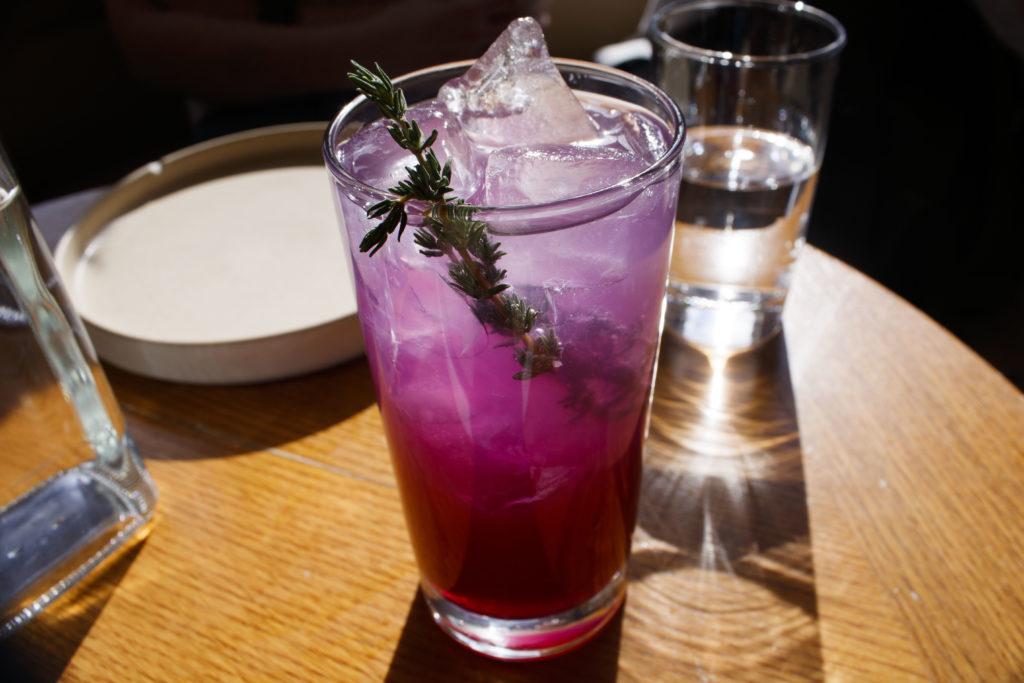 Though the Peacock has an arsenal of ingredients, its standout is Seedlip’s “Garden 108,” a zero-proof spirit infused with peas and classic home-grown herbs.