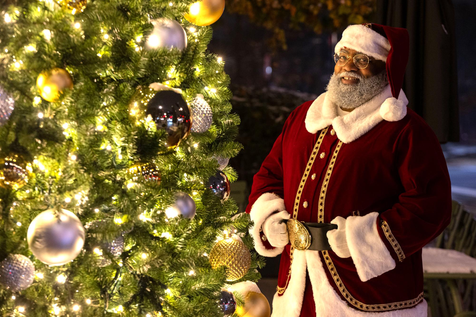 20251205-Hatchet_Santa_14.jpg